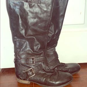 Knee-high zip up boots